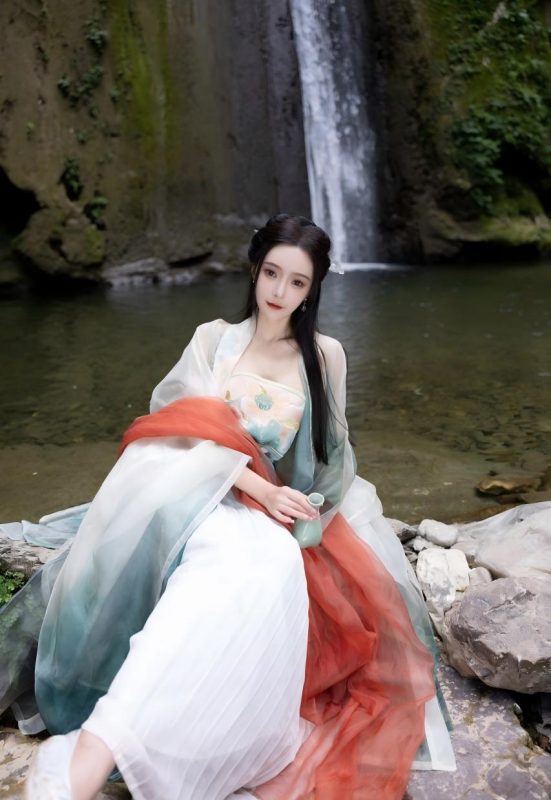 汉服第14期-极乐园